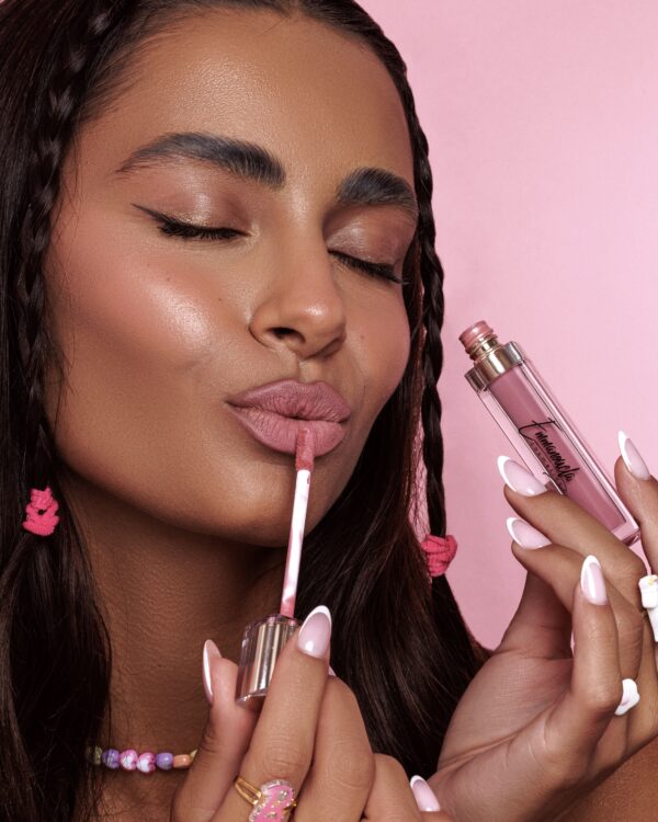 Emmanouela Cosmetics Pink champagne liquid lipstick