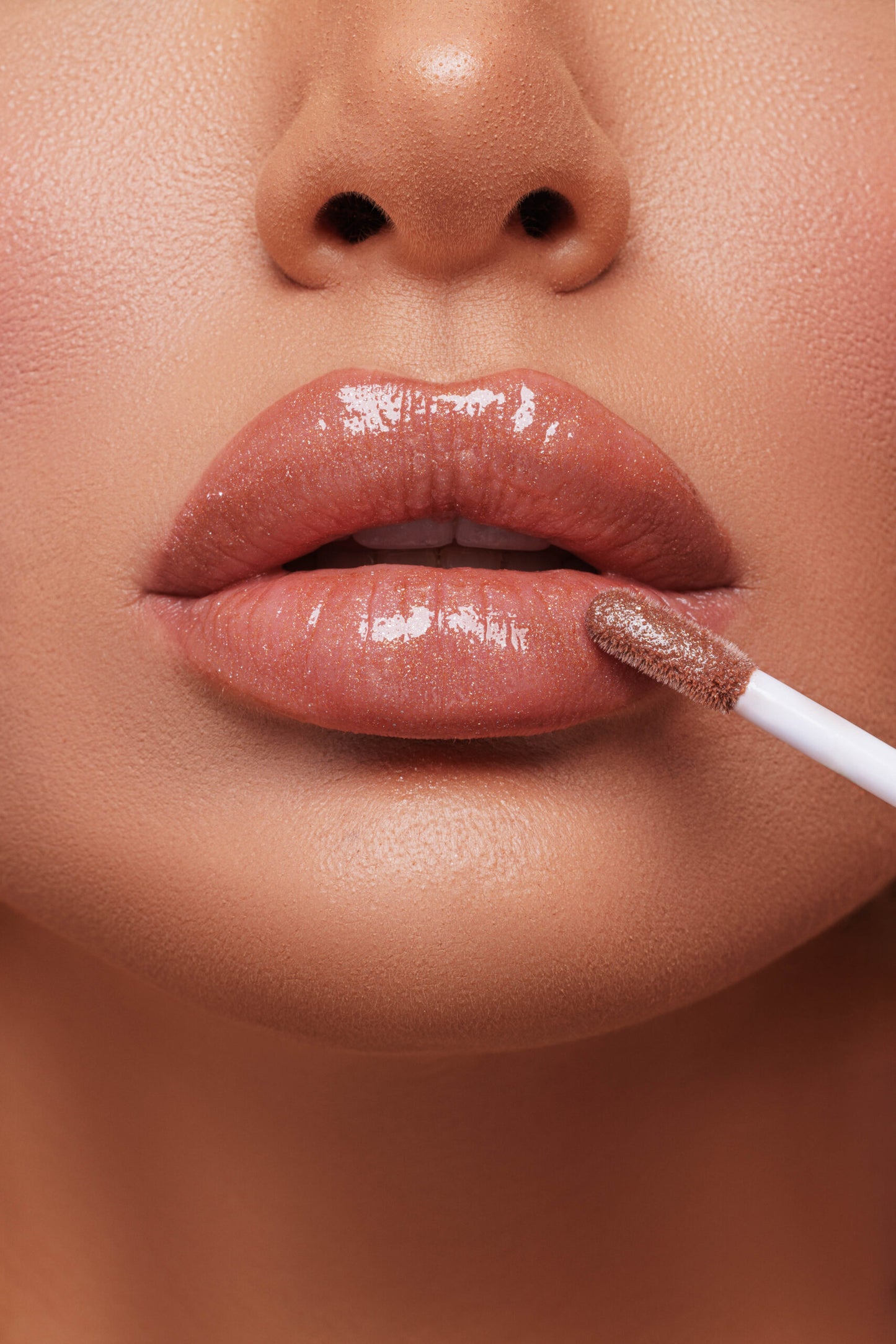 Emmanouela Cosmetics Superstar Glossy Lipstick