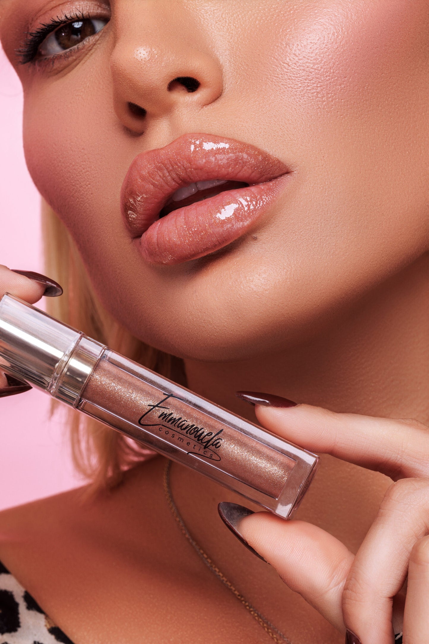 Emmanouela Cosmetics Superstar Glossy Lipstick