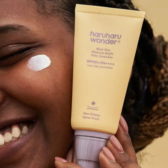 Haruharu Wonder Black Rice Moisture Airyfit Daily Sunscreen SPF50+ PA++++
