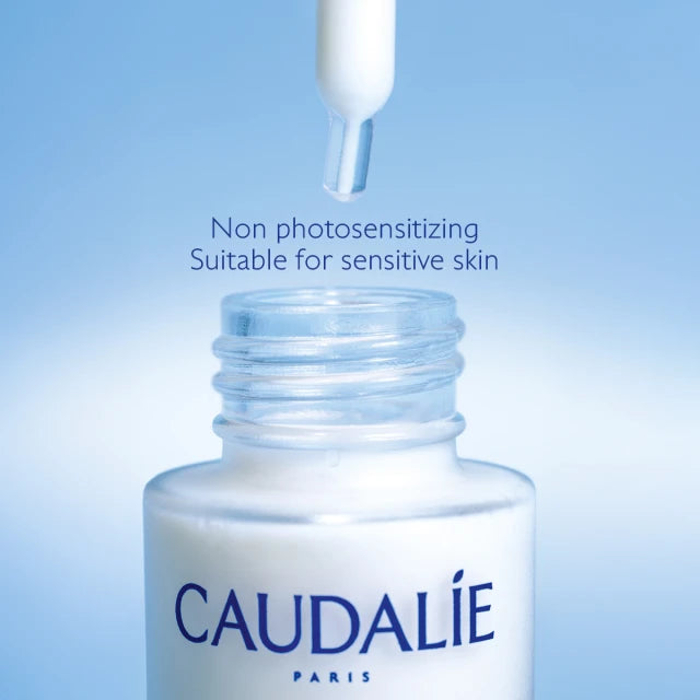 Caudalie Dark-Spot Correcting Summer Duo Promo Vinoperfect Brightening Dark Spot Serum Ορός Προσώπου Λάμψης για Πανάδες, 30ml & Vinosun Lightweight Cream Αντηλιακή Κρέμα Ελαφριάς Υφής SPF50+, 20ml, 1σετ