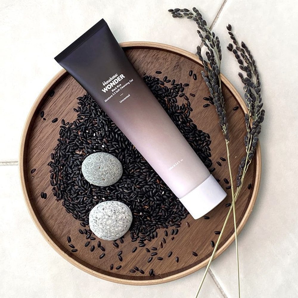 Haruharu Wonder Black Rice Moisture 5.5 Soft Cleansing Gel